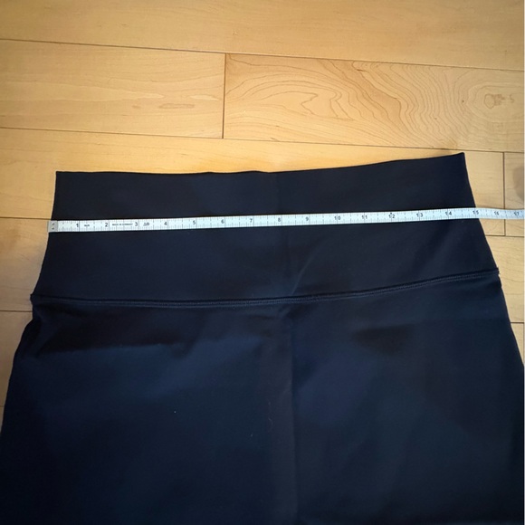 Lululemon pull-on pencil skirt - Picture 5 of 7